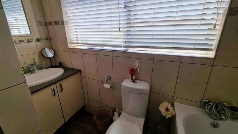 3 Bedroom Property for Sale in Reebok Western Cape